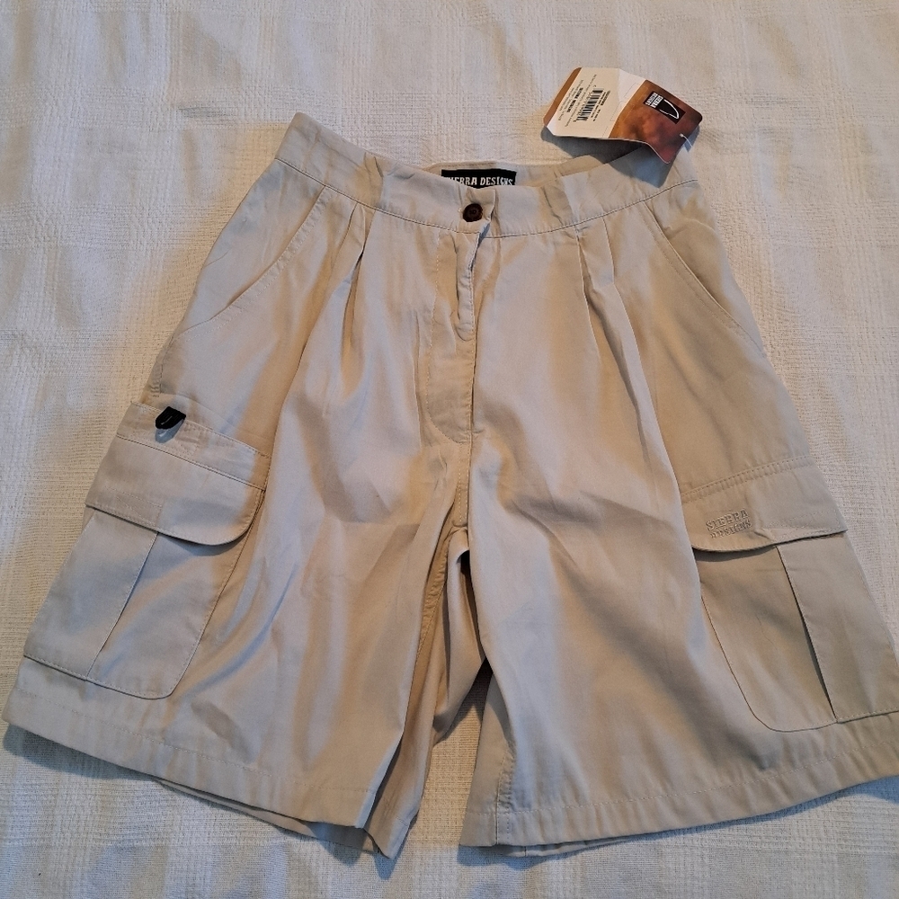 Sierra Designs women's size 10 backpack shorts, style 969104, oatmeal, New